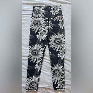 Aerie flower leggings